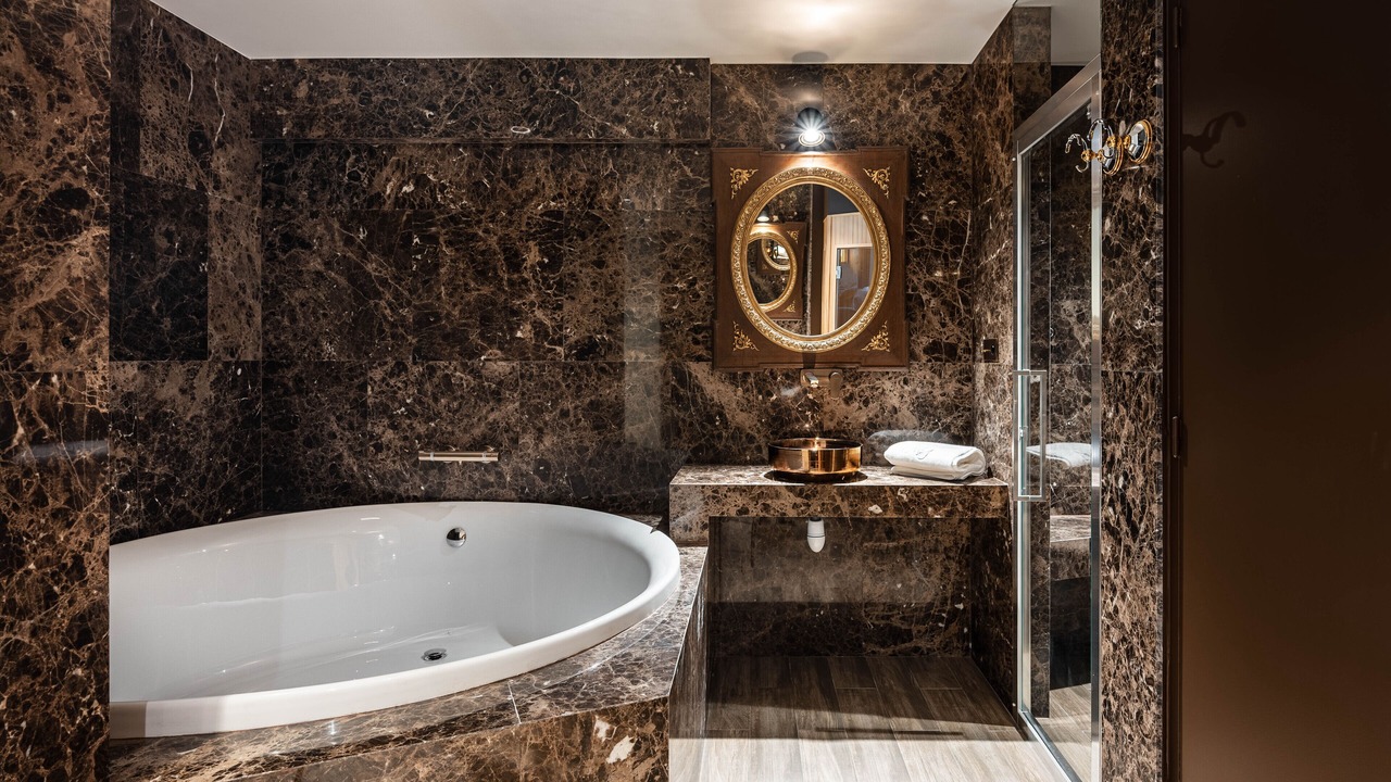 Photo of Bathroom in Barbizon