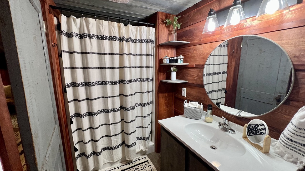 Photo of Bathroom in Mountain View