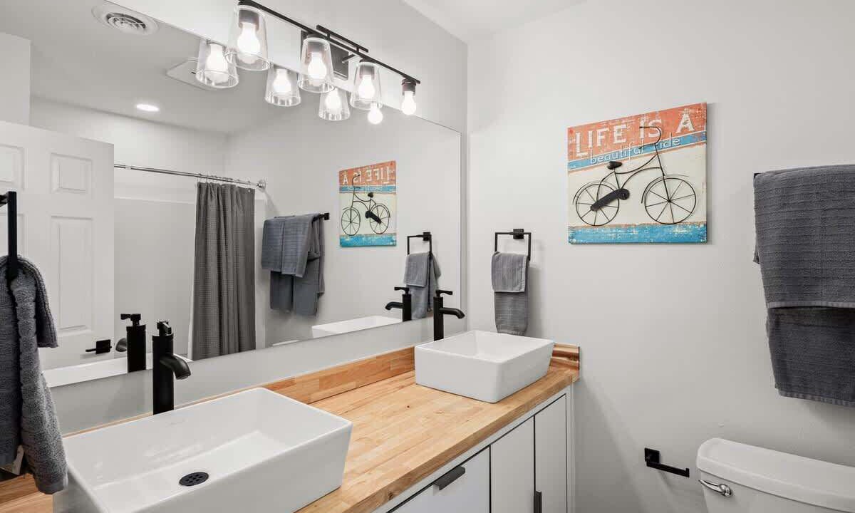 Photo of Bathroom in Bella Vista