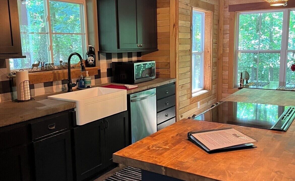 Photo of Kitchen in St. James