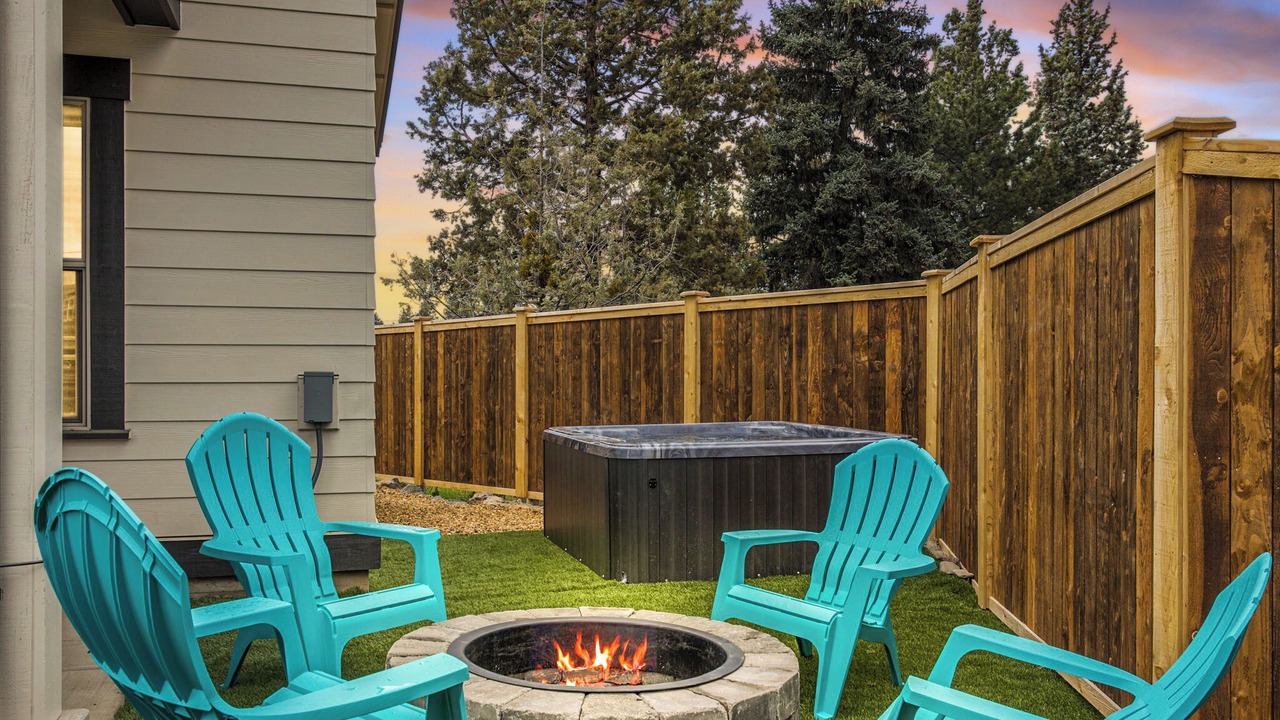 Photo of Patio Balcony in Old Farm District