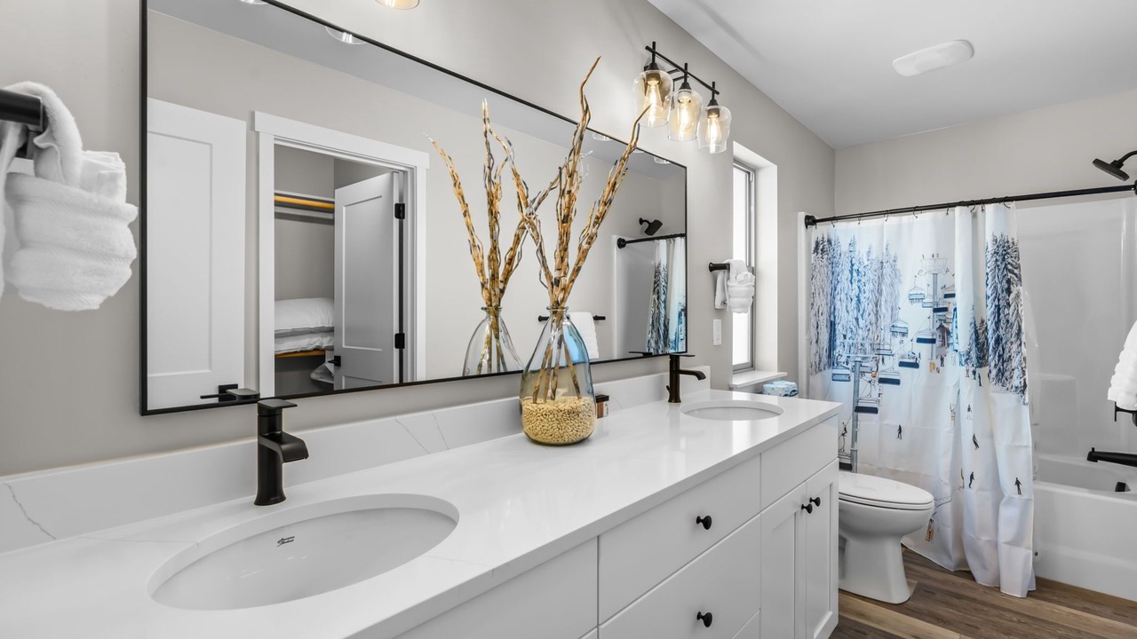Photo of Bathroom in Old Farm District