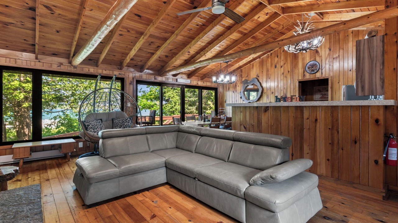 Photo of Livingroom in Tobermory