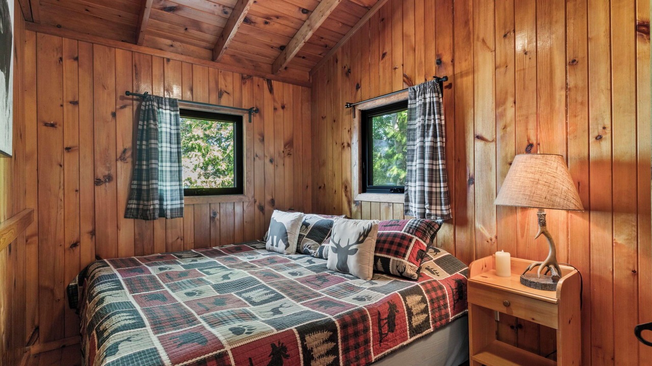 Photo of Bedroom in Tobermory