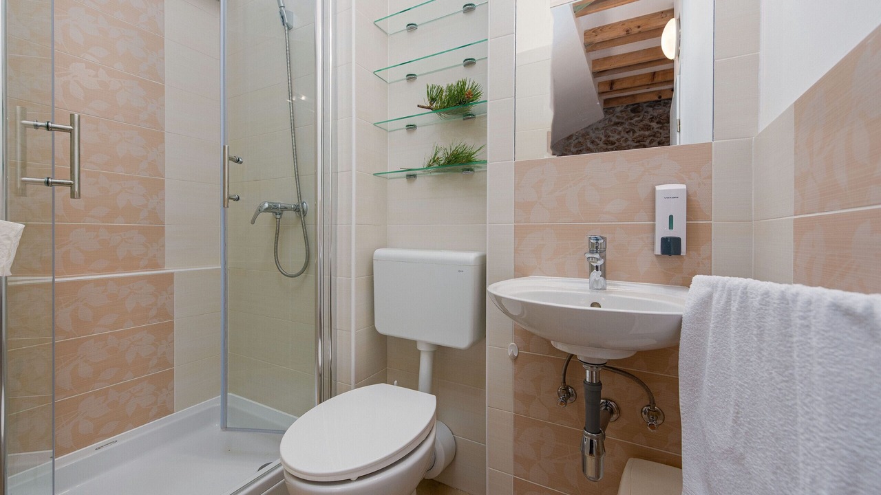 Photo of Bathroom in Nin