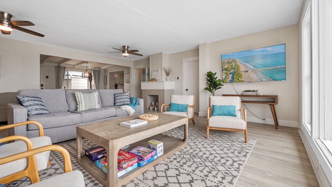 Photo of Livingroom in Ocean Beach