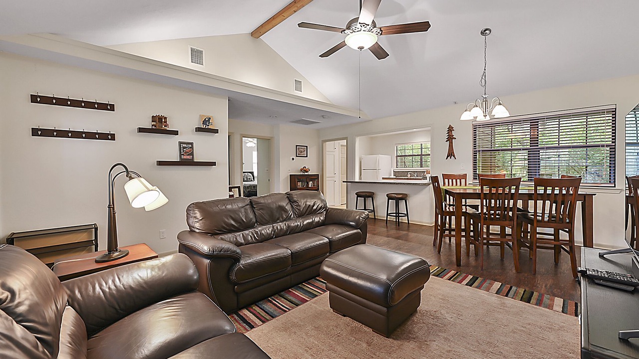 Photo of Livingroom in Bryan