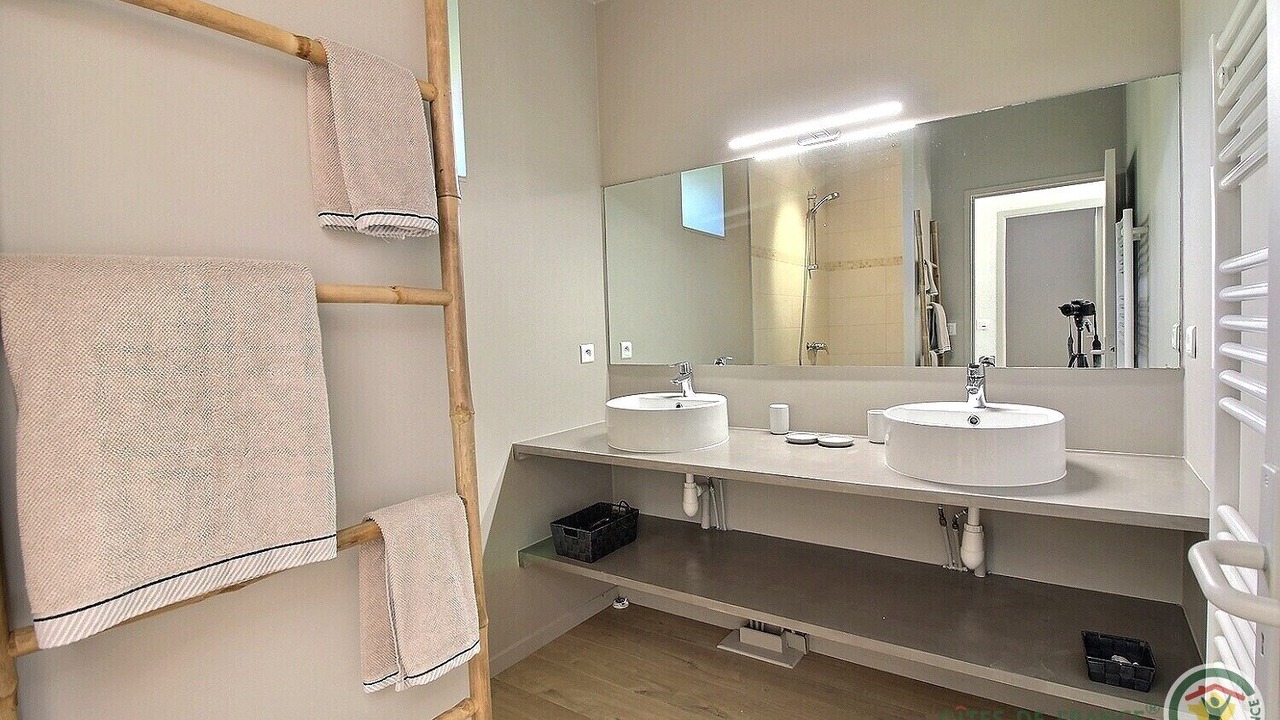 Photo of Bathroom in Ploubalay