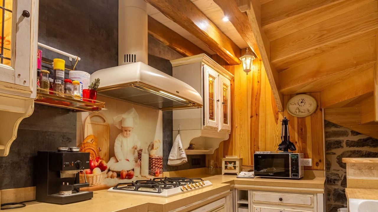 Photo of Kitchen in Saint-Etienne-du-Valdonnez