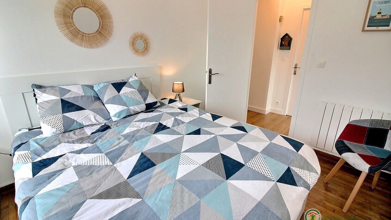 Photo of Bedroom in Plougrescant