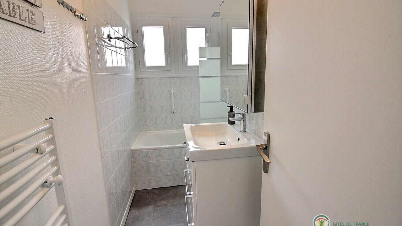 Photo of Bathroom in Plougrescant