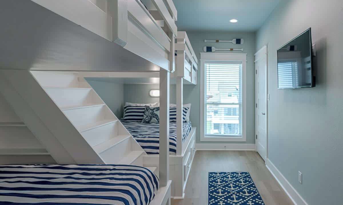 Photo of Bedroom in Crystal Beach