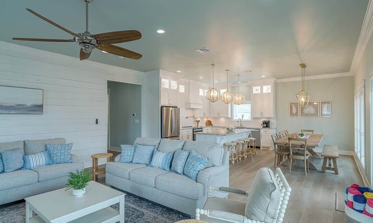 Photo of Bedroom in Crystal Beach