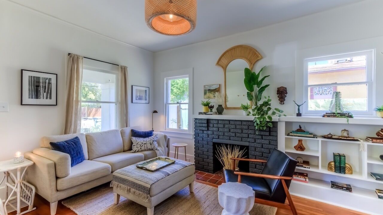 Photo of Livingroom in Feldman's