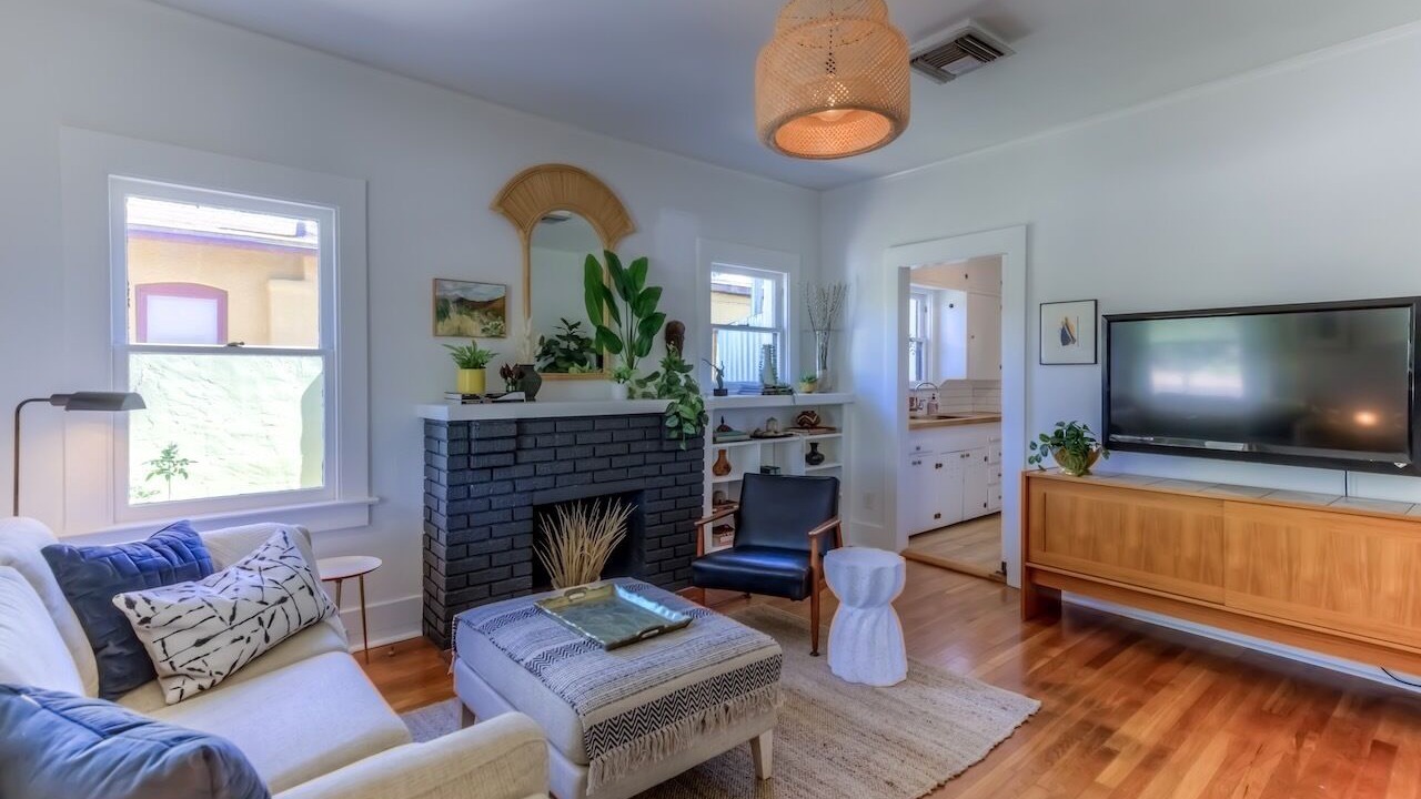 Photo of Livingroom in Feldman's