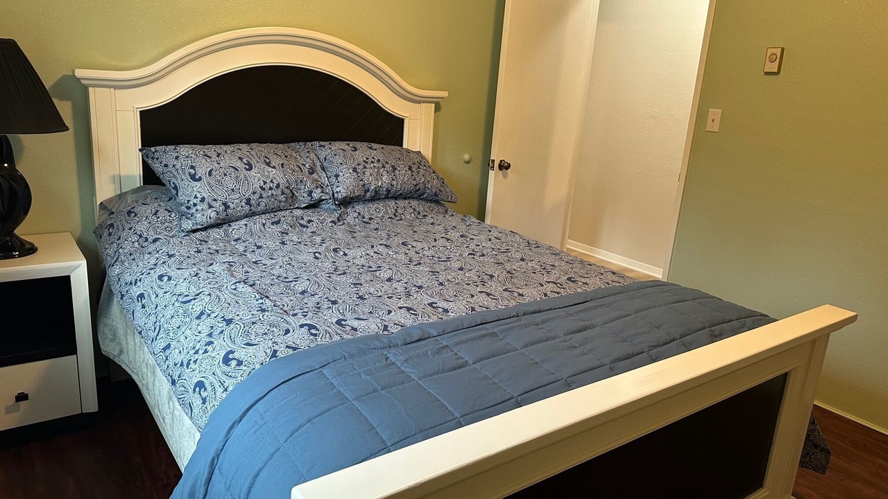 Photo of Bedroom in Crescent City