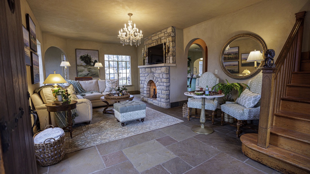 Photo of Livingroom in Tahlequah