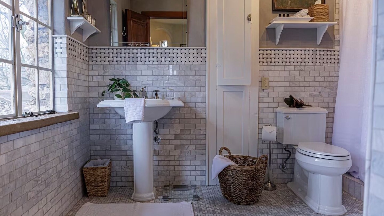 Photo of Bathroom in Tahlequah
