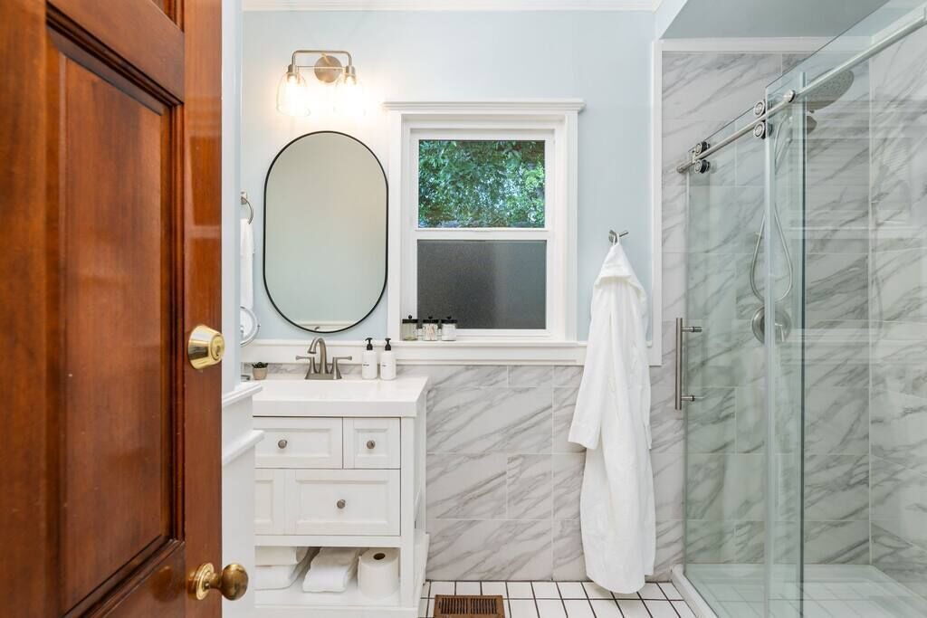 Photo of Bathroom in Lodi