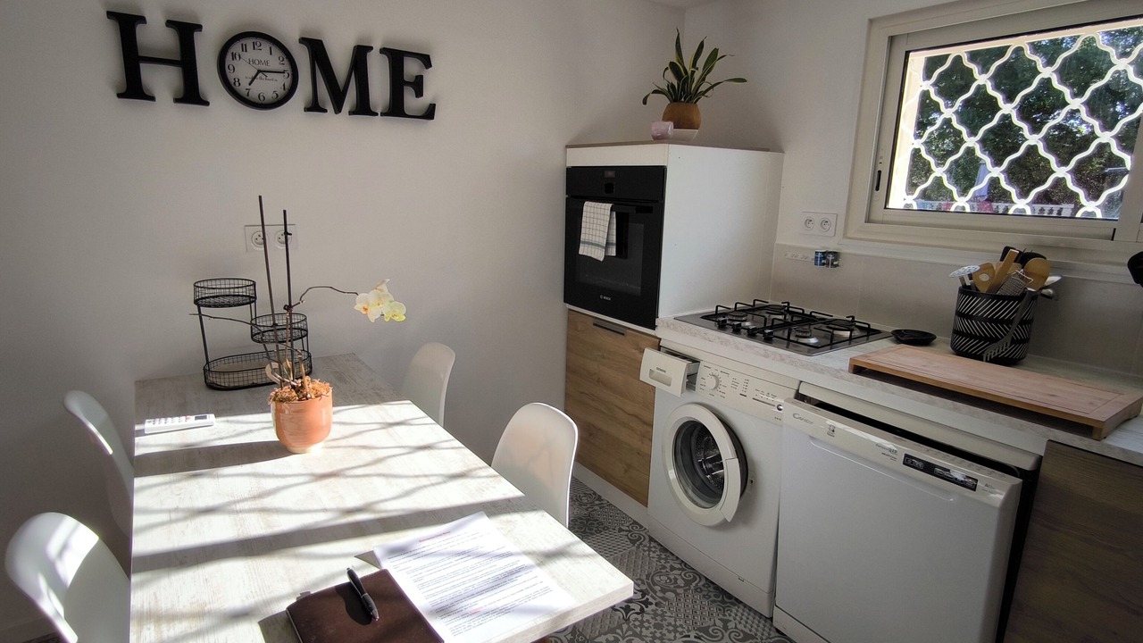 Photo of Kitchen in Parentis-en-Born