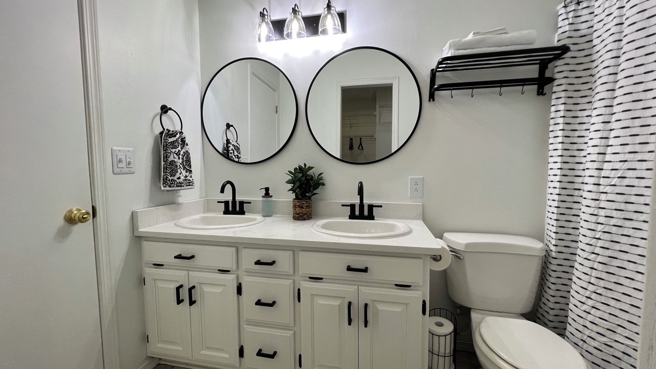 Photo of Bathroom in Webb City