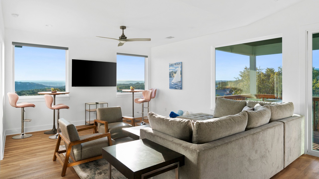 Photo of Livingroom in Lago Vista
