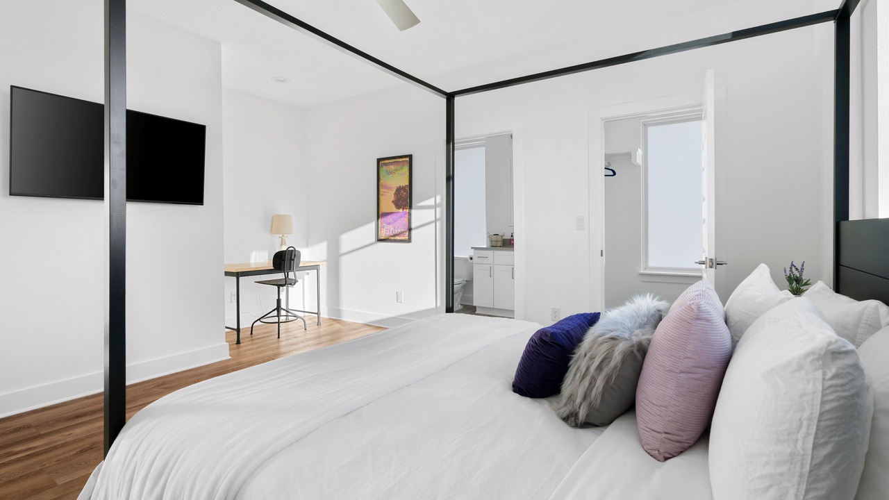 Photo of Bedroom in Lago Vista