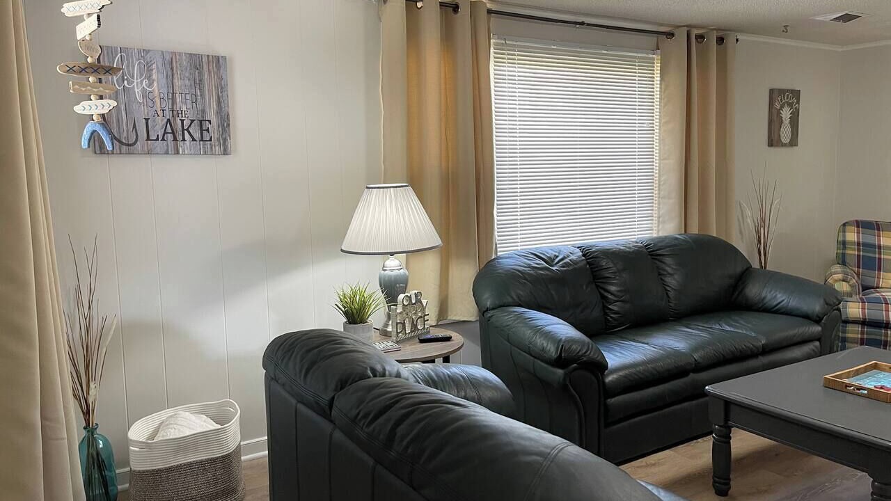 Photo of Livingroom in Sunrise Beach