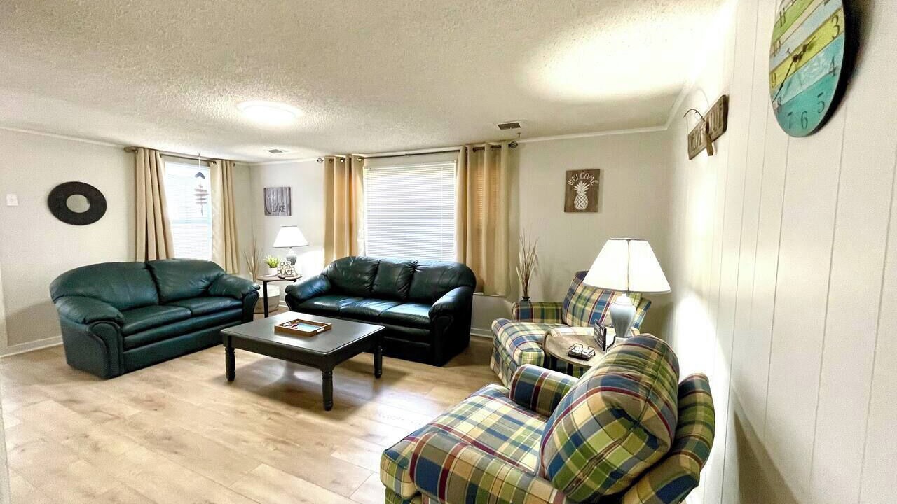 Photo of Livingroom in Sunrise Beach