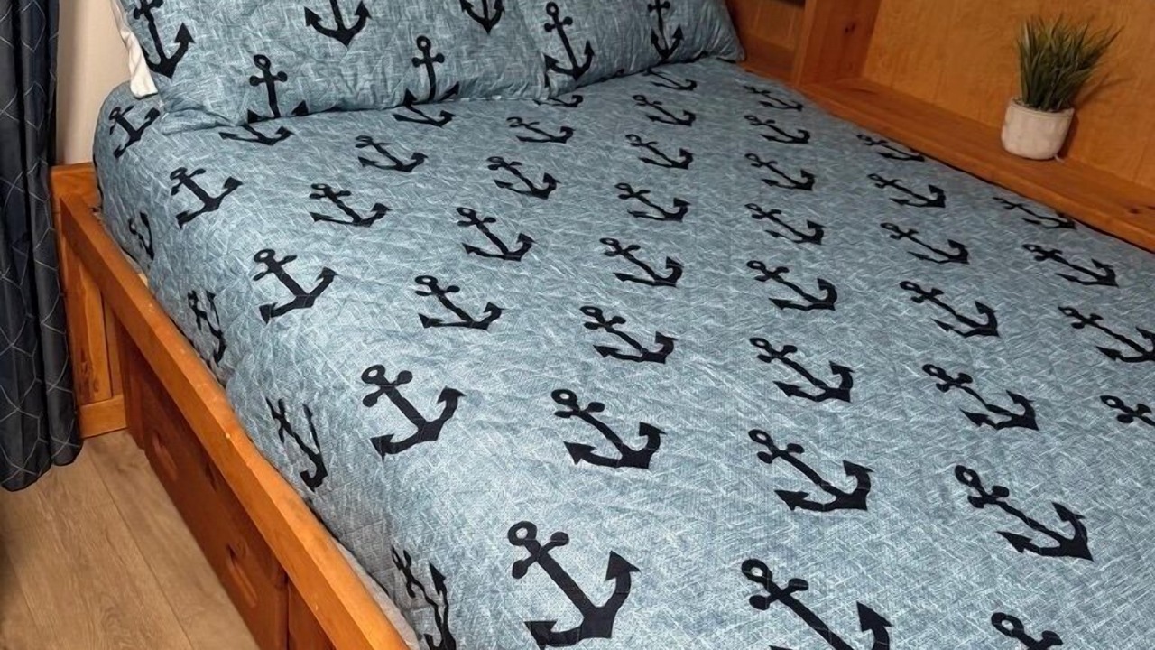 Photo of Bedroom in Sunrise Beach