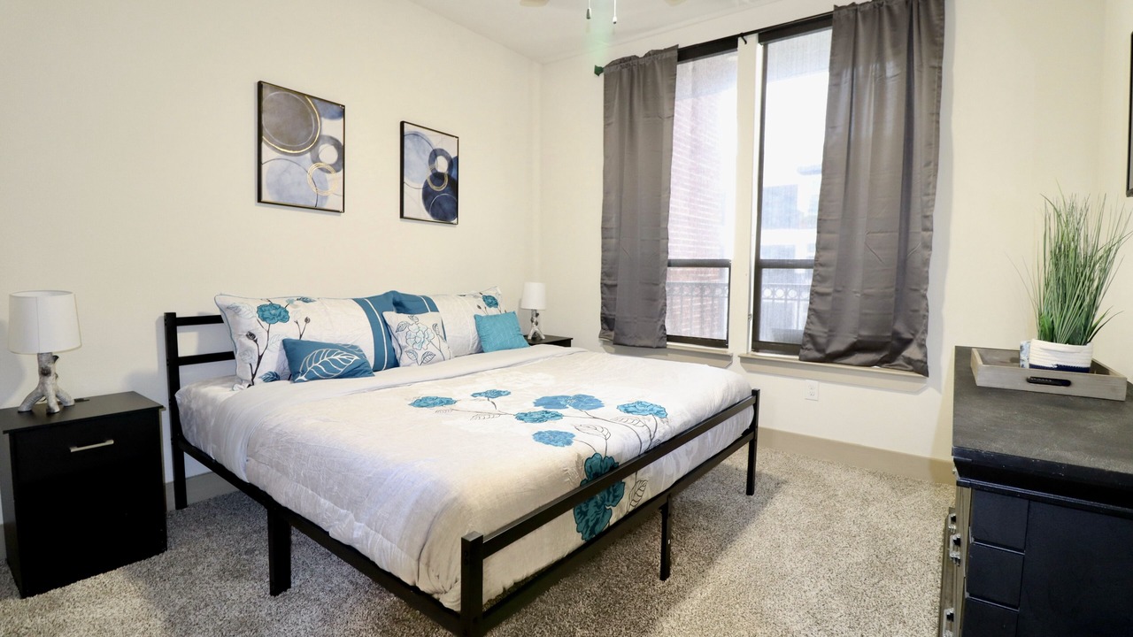 Photo of Bedroom in Midtown