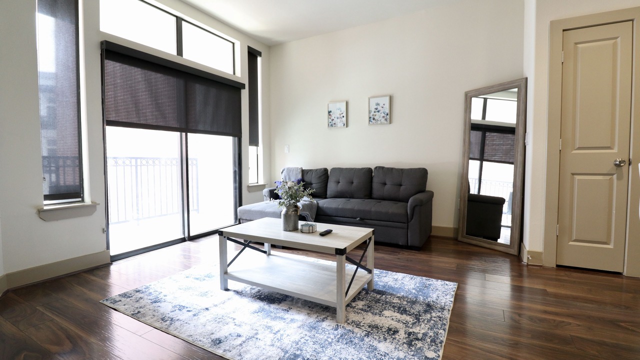 Photo of Livingroom in Midtown