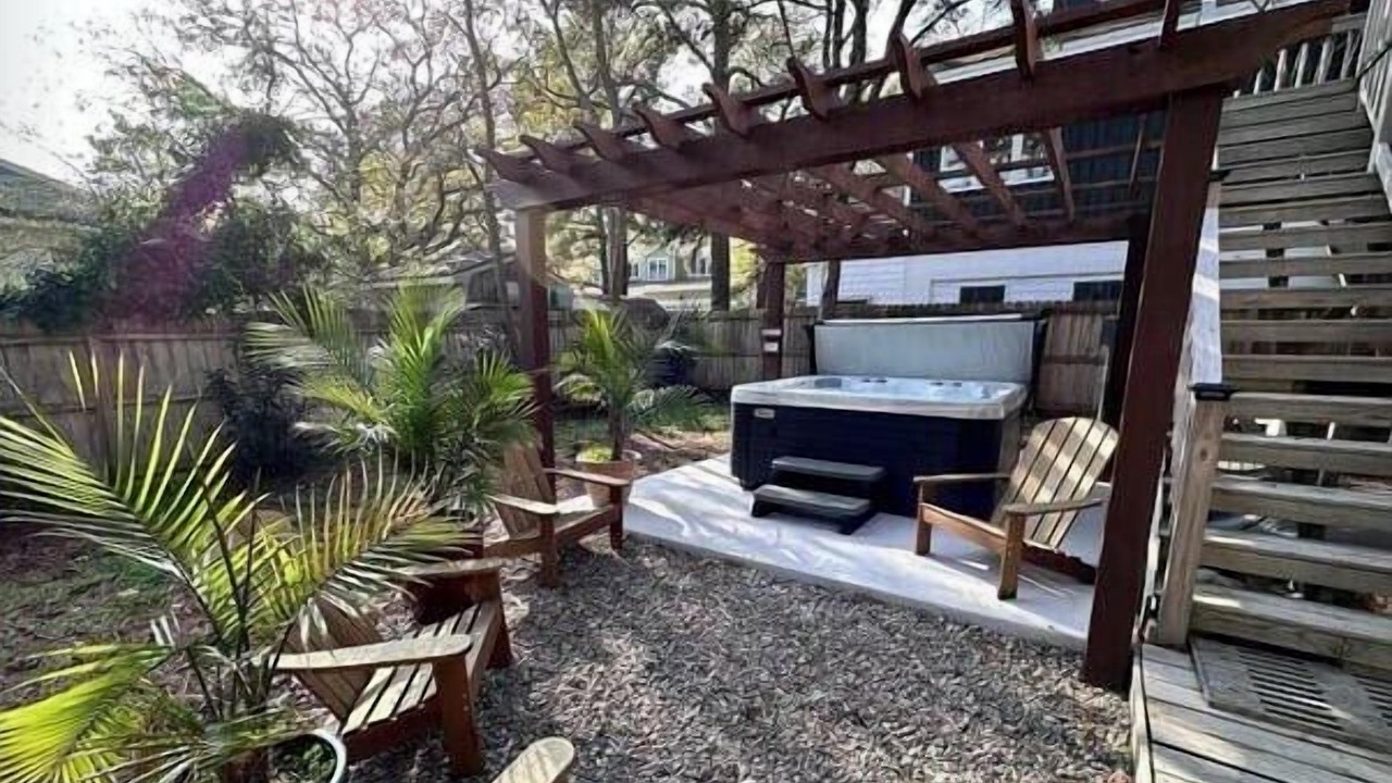 Photo of Patio Balcony in Northeast Virginia Beach