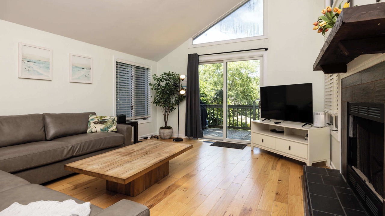 Photo of Livingroom in Northeast Virginia Beach