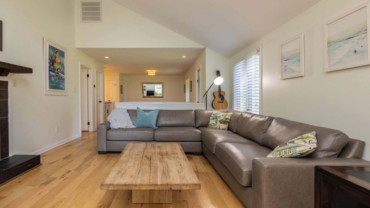 Photo of Livingroom in Northeast Virginia Beach