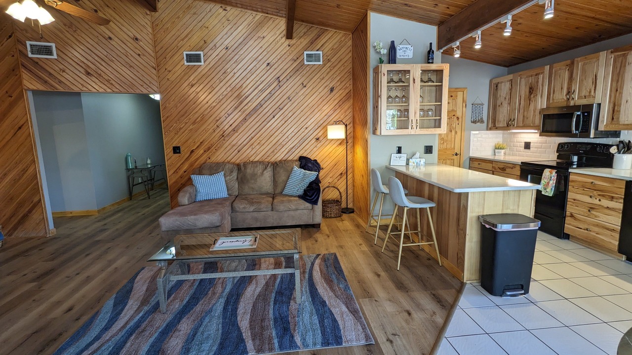 Photo of Livingroom in Camdenton