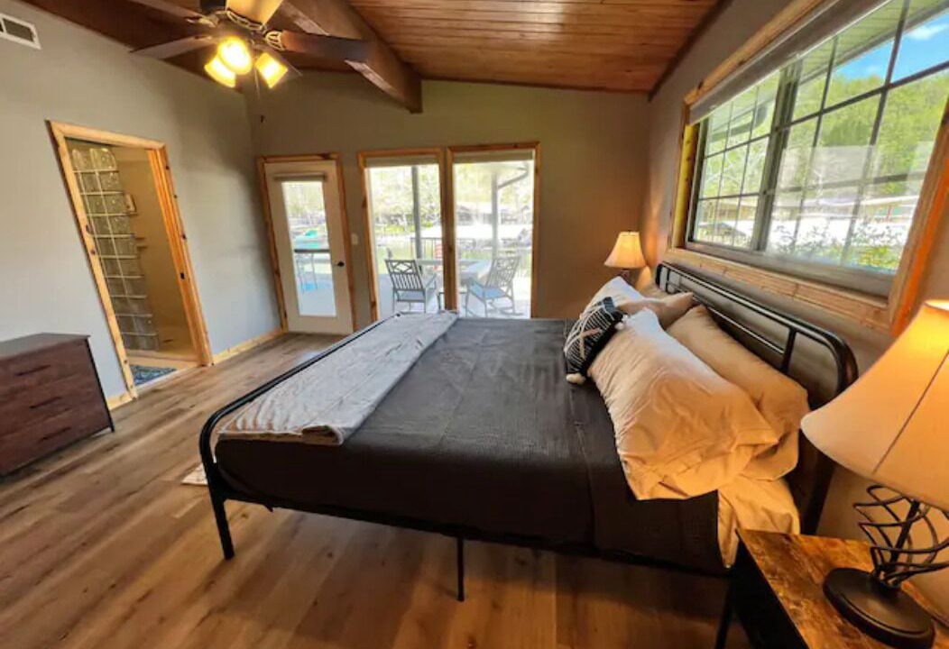 Photo of Bedroom in Camdenton