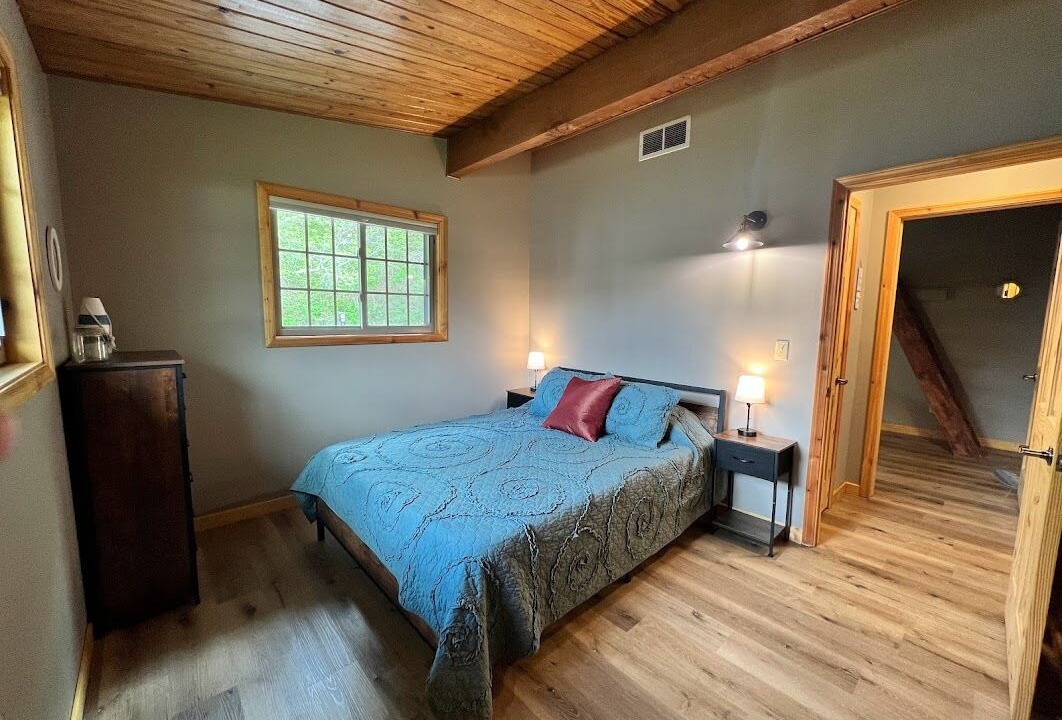 Photo of Bedroom in Camdenton