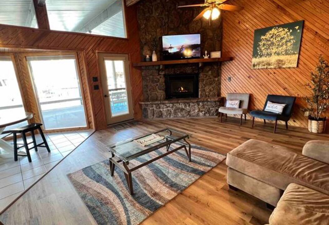 Photo of Livingroom in Camdenton