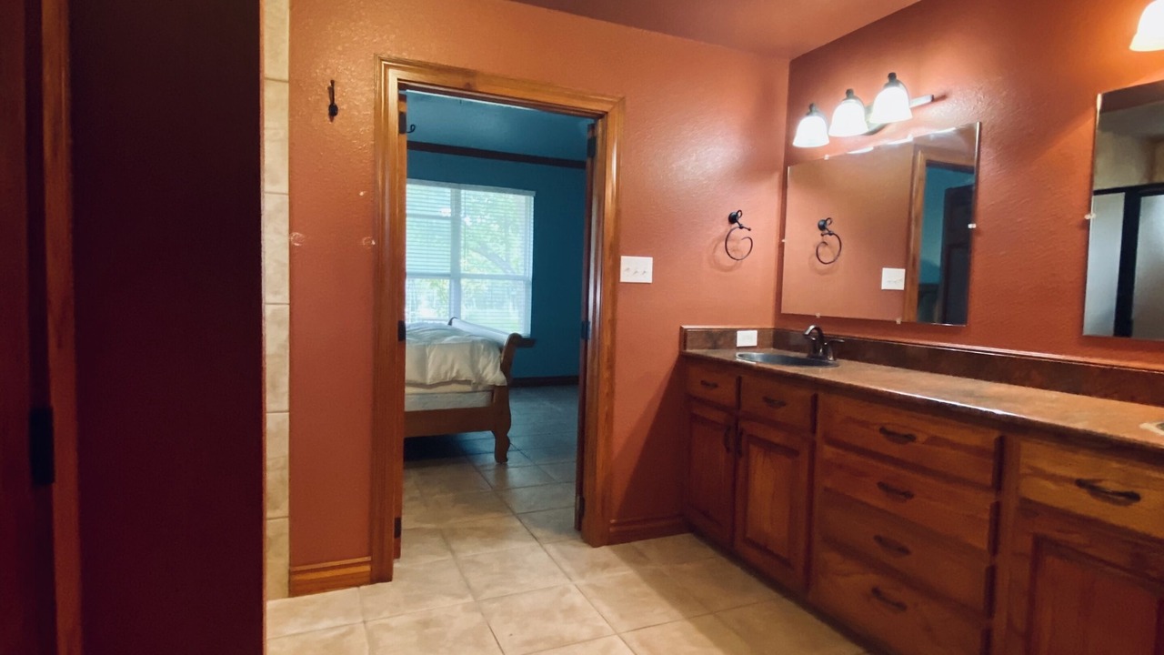 Photo of Bathroom in Leakey