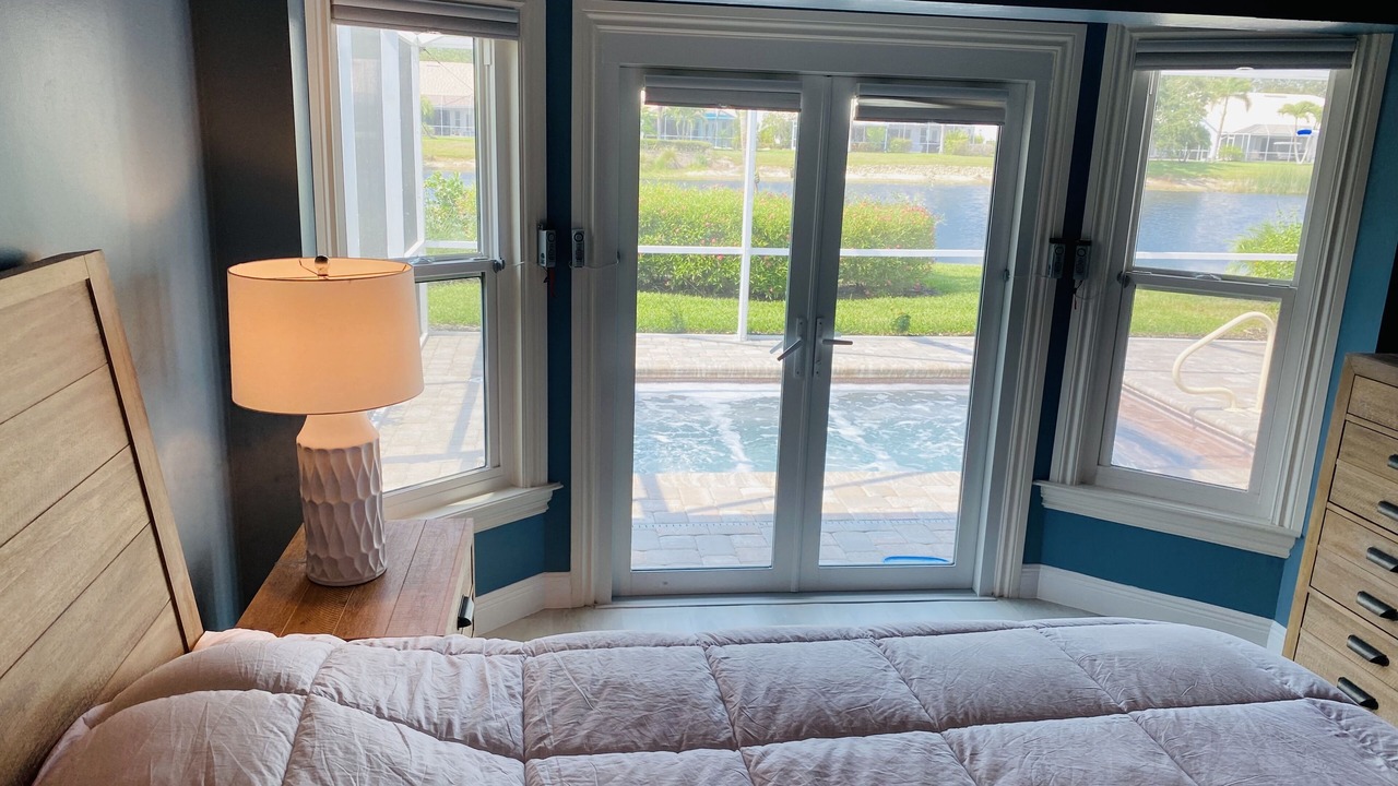 Photo of Bedroom in Vanderbilt Beach