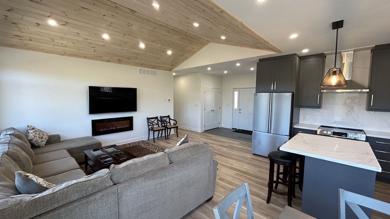 Photo of Livingroom in Miller Lake