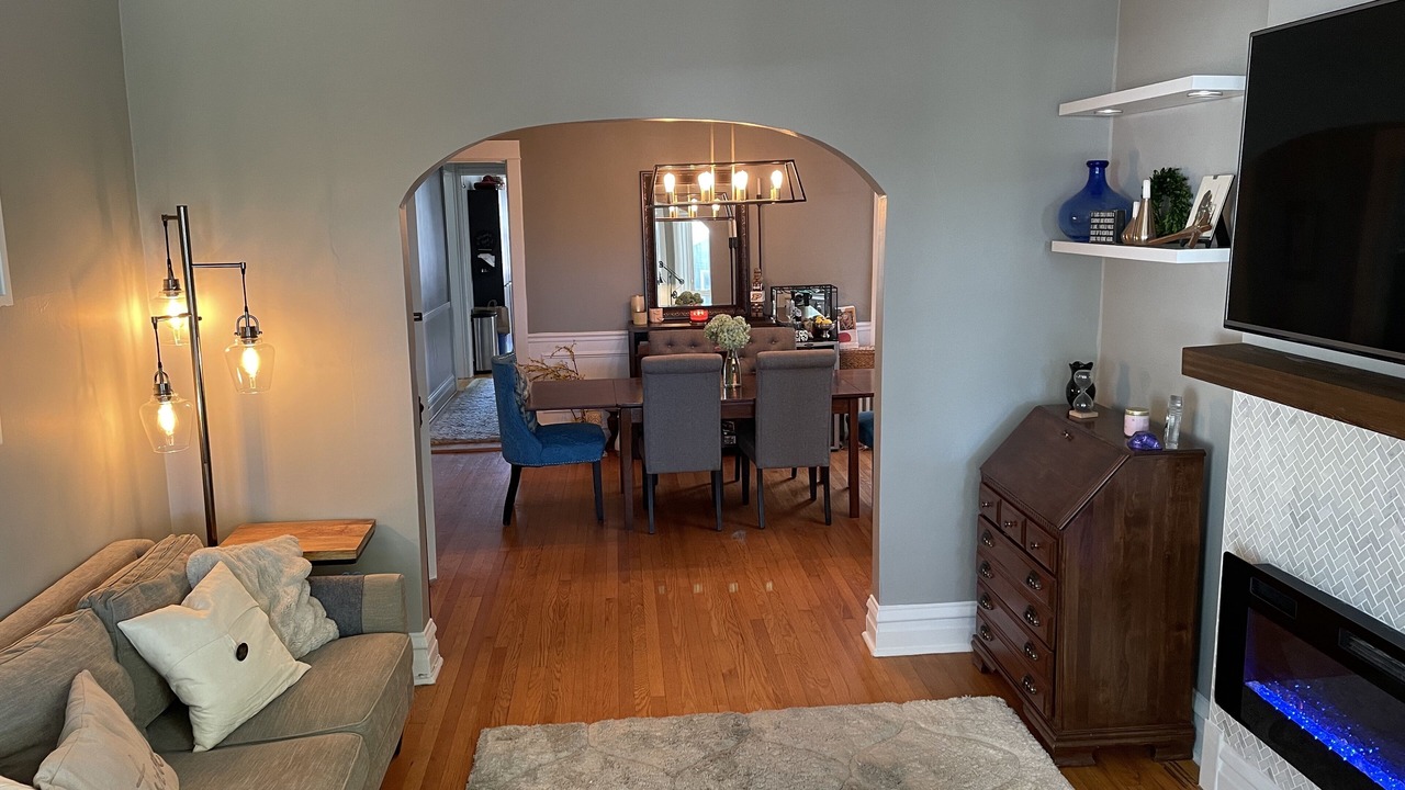 Photo of Livingroom in Lakeview