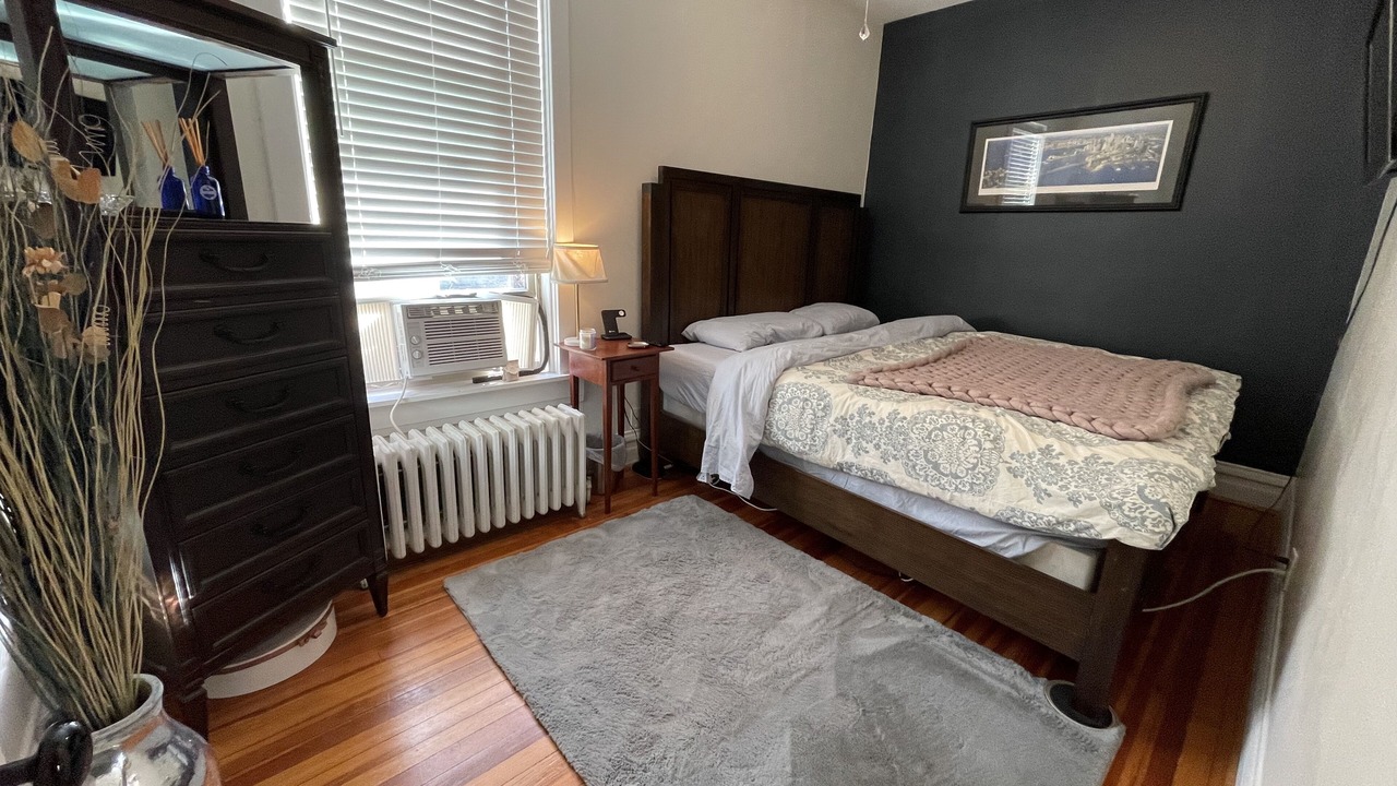 Photo of Bedroom in Lakeview