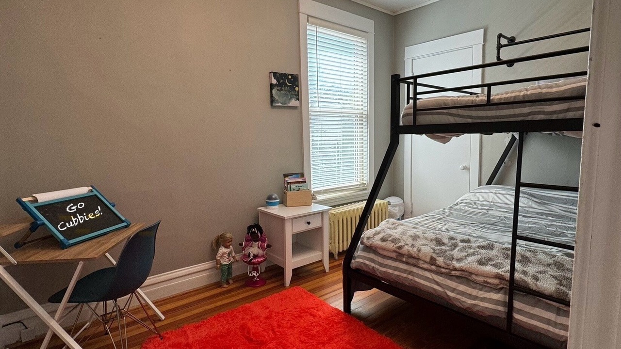Photo of Bedroom in Lakeview