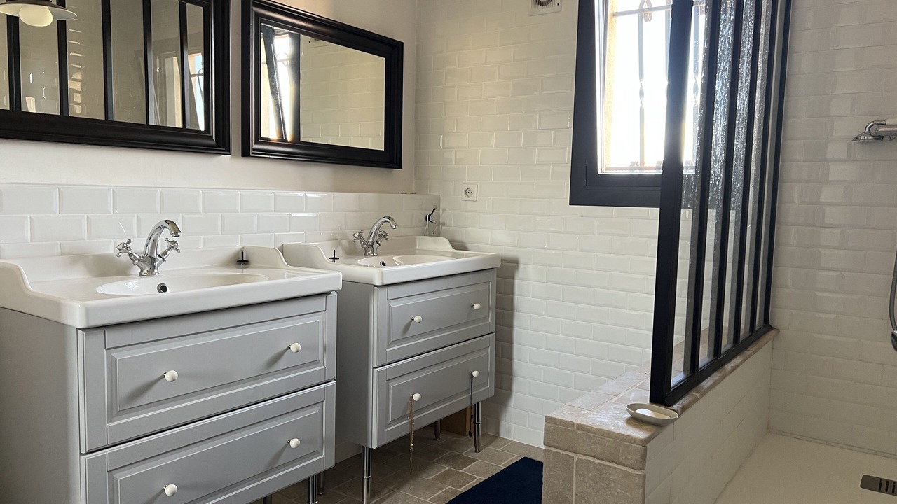 Photo of Bathroom in Paulhan