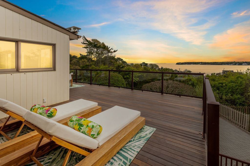 Photo of Patio Balcony in Hampton Bays