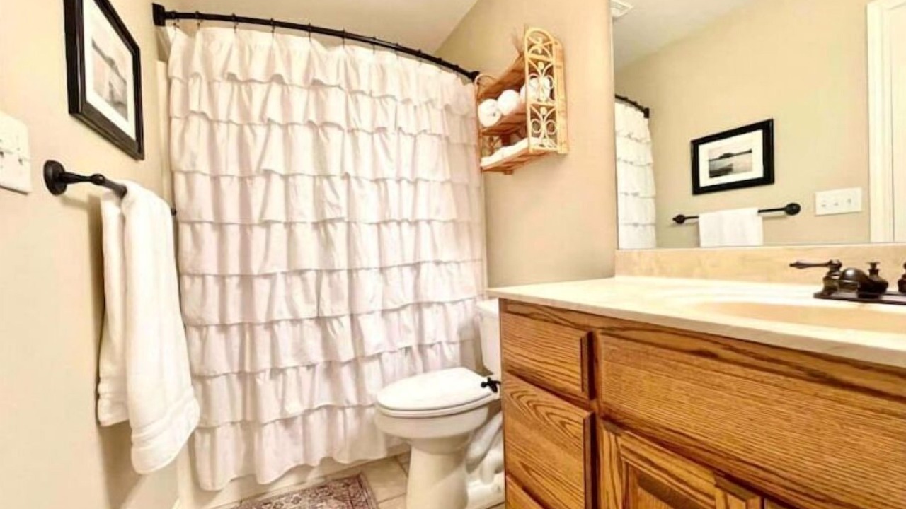 Photo of Bathroom in Buchanan Dam