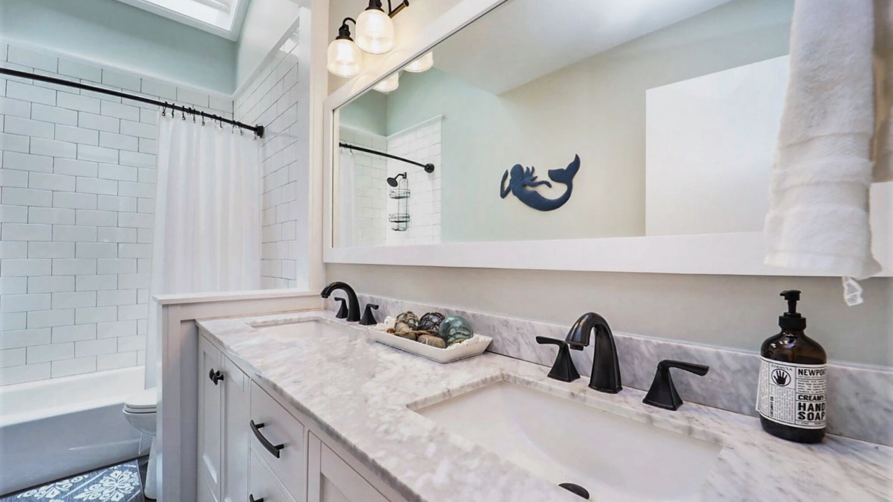 Photo of Bathroom in Higgins Lake