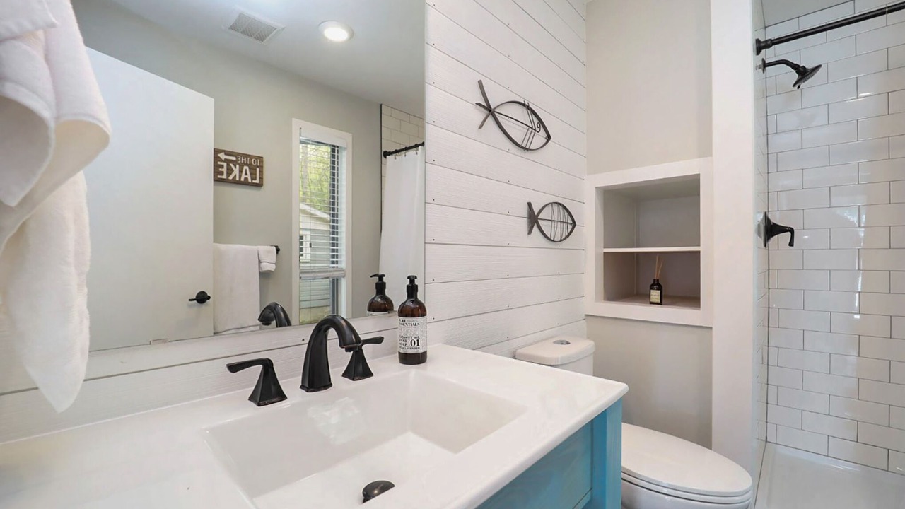 Photo of Bathroom in Higgins Lake
